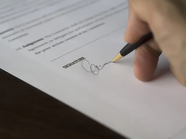 business, signature, contract, document, deal, paperwork, hand, ready, to write, ok, signature, signature, contract, contract, contract, contract, contract, deal, paperwork. B2B demand generation pricing models: retainer, performance and hybrid with illustrative figures